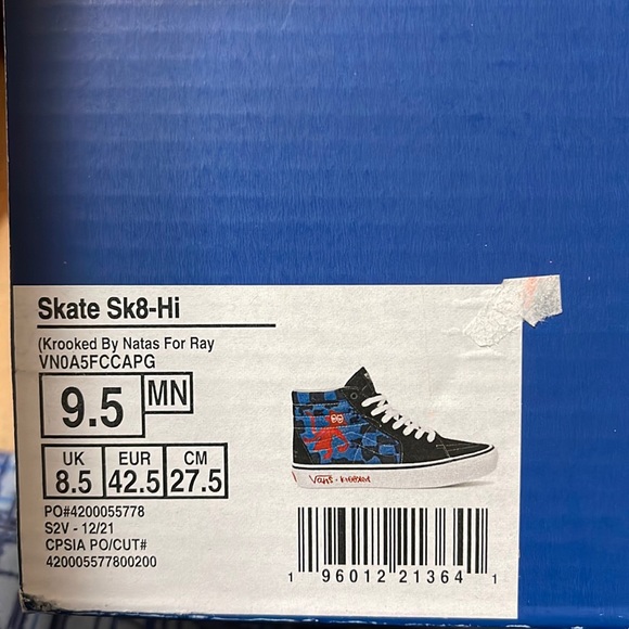 Vans Skate Sk8-Hi
(Krooked By Natas For Ray
VNOA5FCCAPG
Men’s sneakers - Picture 16 of 16